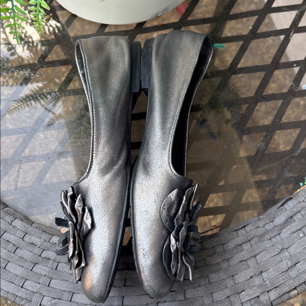 Brighton Carly Silver Metallic Leather Ballet Flats Comfy Shoes Women’s 6.5 - Picture 5 of 7